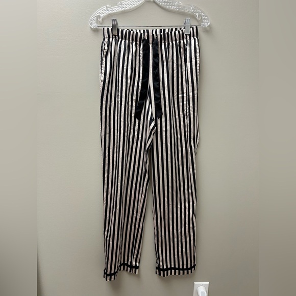Victoria's Secret Other - Victoria’s Secret Women’s Black and Pink Striped Pyjama Pants